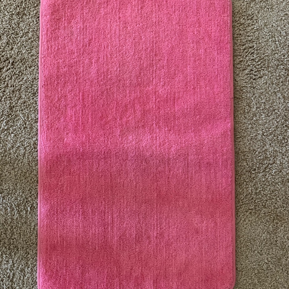 Pink Bathroom Rug Set 💕 - Picture 3 of 3